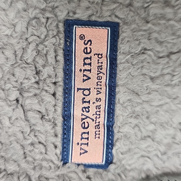 NWT Vineyard Vines High Pile Fleece Gray Vest M - Picture 5 of 5